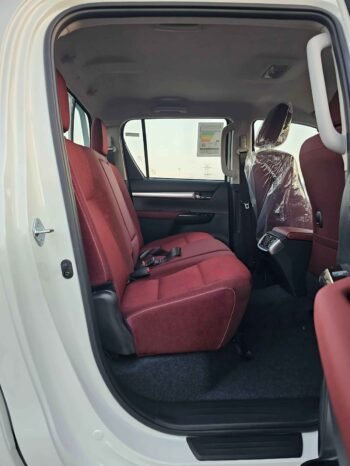 TOYOTA HILUX SR5 GLXV WIDE BODY 2025 PETROL V4 2.7L A/T