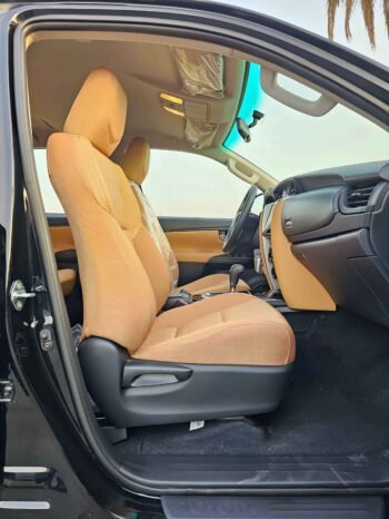 TOYOTA FORTUNER Image 7