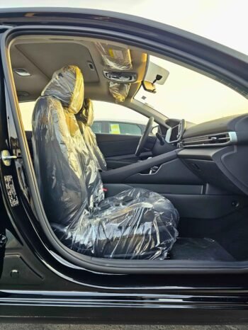 HYUNDAI ELANTRA Image 8