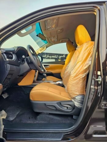 TOYOTA FORTUNER Image 6