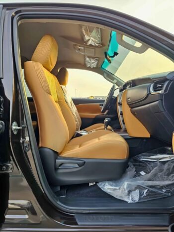 TOYOTA FORTUNER Image 5