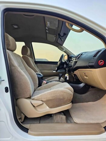TOYOTA FORTUNER Image 6