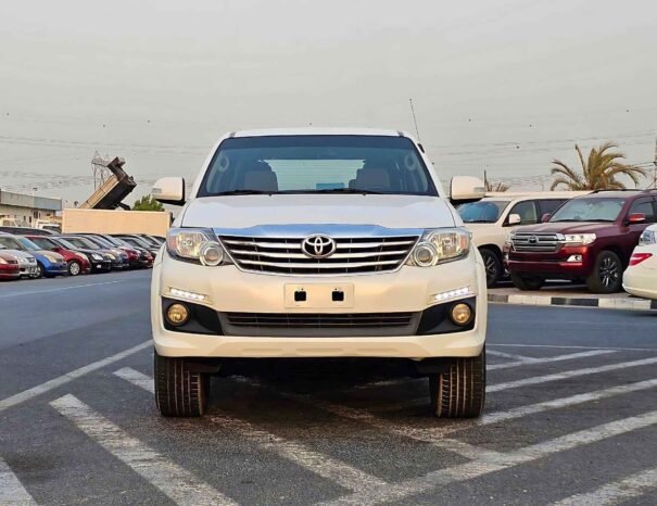 TOYOTA FORTUNER EXR 2015 PETROL V4 2.7L A/T