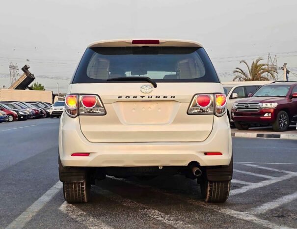 TOYOTA FORTUNER EXR 2015 PETROL V4 2.7L A/T