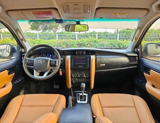 TOYOTA FORTUNER EXR 2019 PETROL V4 2.7L A/T