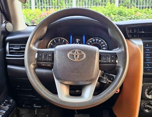 TOYOTA FORTUNER EXR 2019 PETROL V4 2.7L A/T