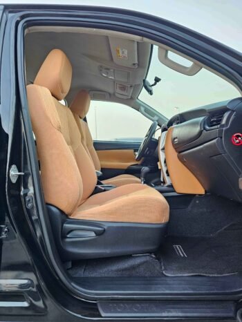 TOYOTA FORTUNER Image 7