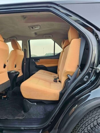 TOYOTA FORTUNER Image 6