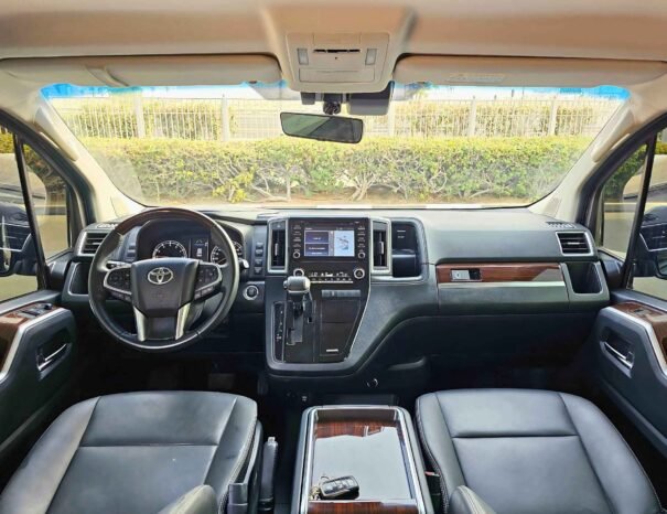 TOYOTA GRANVIA PREMIUM 2023 БЕНЗИН V6 3,5 Л А/Т