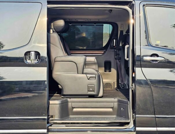 TOYOTA GRANVIA PREMIUM 2023 БЕНЗИН V6 3,5 Л А/Т