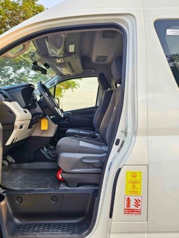 TOYOTA HIACE Image 8