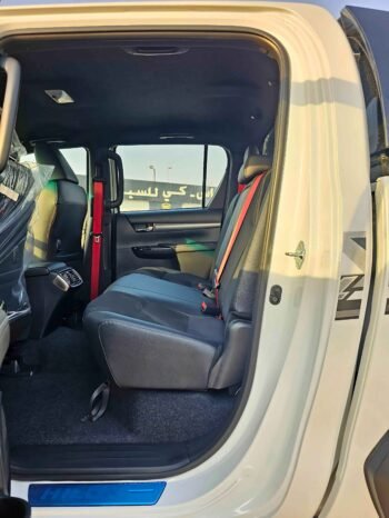 TOYOTA HILUX Image 4