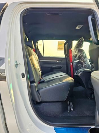 TOYOTA HILUX Image 3