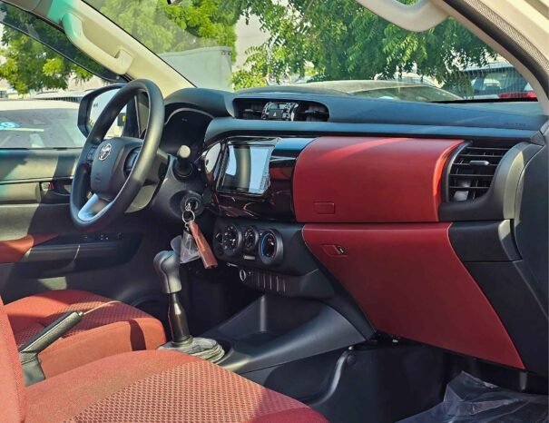 TOYOTA HILUX SINGLE CABIN BASIC 5+2 HOOKS LONG BODY 2025 DIESEL V4 2.4L M/T