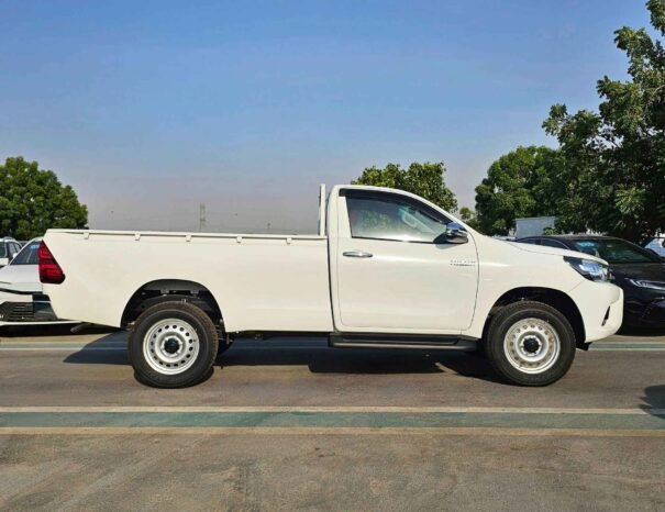 TOYOTA HILUX SINGLE CABIN BASIC 5+2 HOOKS LONG BODY 2025 DIESEL V4 2.4L M/T