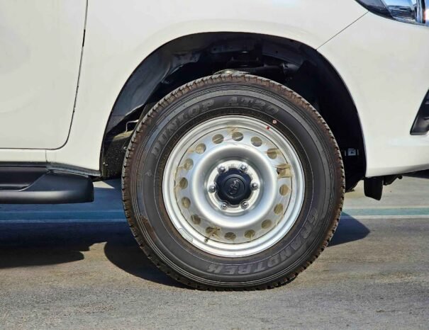 TOYOTA HILUX SINGLE CABIN BASIC 5+2 HOOKS LONG BODY 2025 DIESEL V4 2.4L M/T