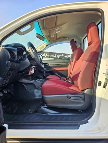TOYOTA HILUX Image 6