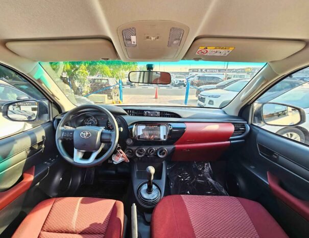 TOYOTA HILUX SINGLE CABIN BASIC 5+2 HOOKS LONG BODY 2025 DIESEL V4 2.4L M/T
