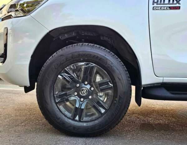 TOYOTA HILUX SR5 WIDE BODY WITH HUK 2025 DIESEL V4 2.4L A/T