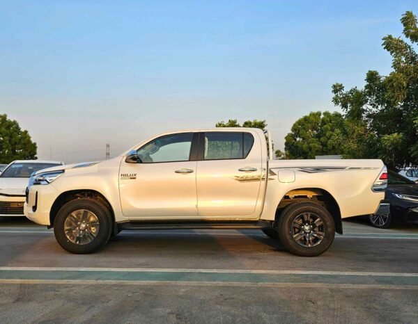 TOYOTA HILUX SR5 WIDE BODY WITH HUK 2025 DIESEL V4 2.4L A/T