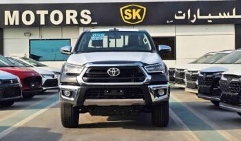 TOYOTA HILUX SR5 WIDE BODY 2025 PETROL V4 2.7L A/T