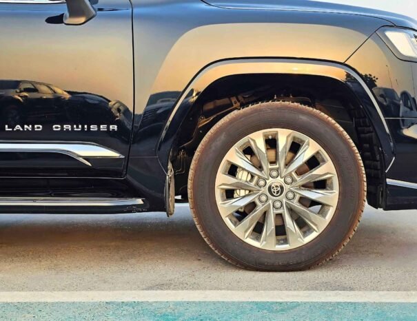 TOYOTA LANDCRUISER LC300 VX TWIN TURBO PRESTIGE 2024 PETROL V6 3.5L AT