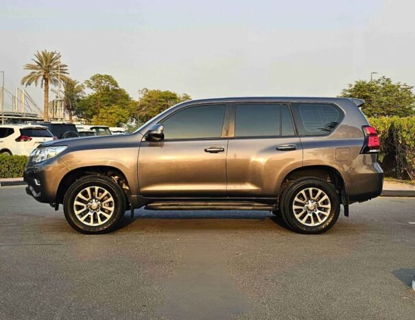 TOYOTA PRADO VXR 2018 PETROL V4 2.7L A/T