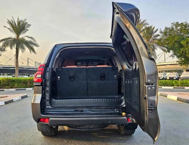TOYOTA PRADO VXR 2018 PETROL V4 2.7L A/T