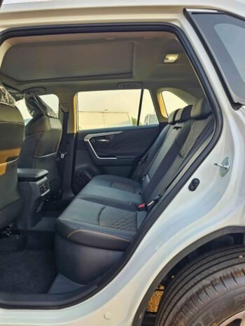 TOYOTA RAV4 Изображение 9