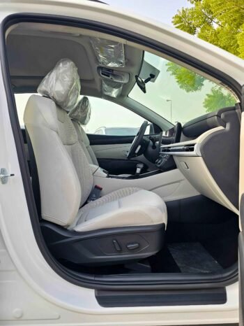 HYUNDAI TUCSON Image 8