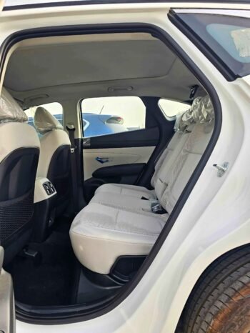 HYUNDAI TUCSON Image 7