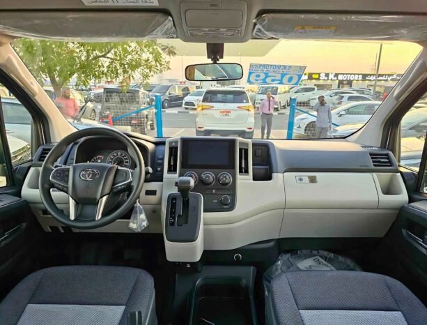 TOYOTA HIACE HIGHROOF 13 SEATER 2025 PETROL V6 3.5L A/T