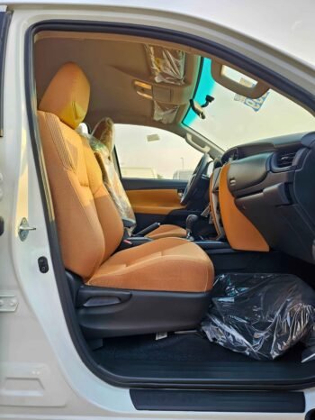 TOYOTA FORTUNER Image 7