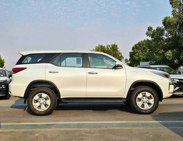 TOYOTA FORTUNER 2025 DIESEL 2.4L V4 A/T
