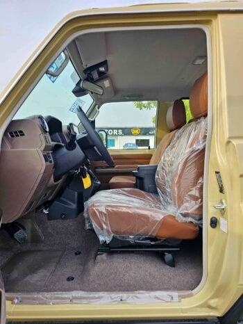 TOYOTA LANDCRUISER HARD-TOP Image 12