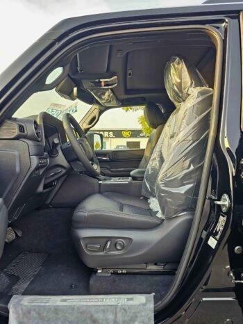 TOYOTA PRADO Image 2