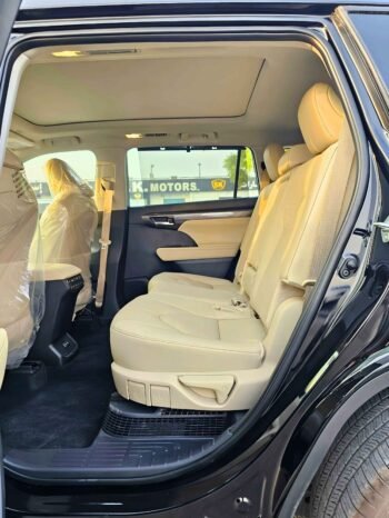 TOYOTA HIGHLANDER Image 8