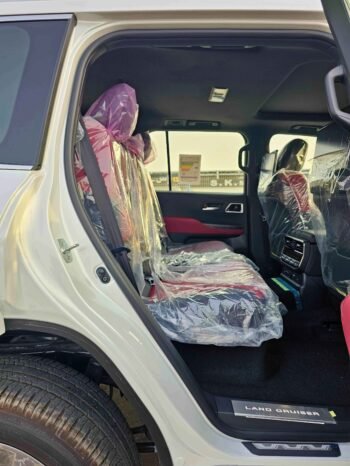 TOYOTA LANDCRUISER Image 7