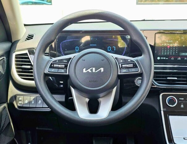 KIA SELTOS CVT LUXURY DUAL TONE С ЧЕРНОЙ КРЫШЕЙ 2025 PETROL V4 1.5L A/T