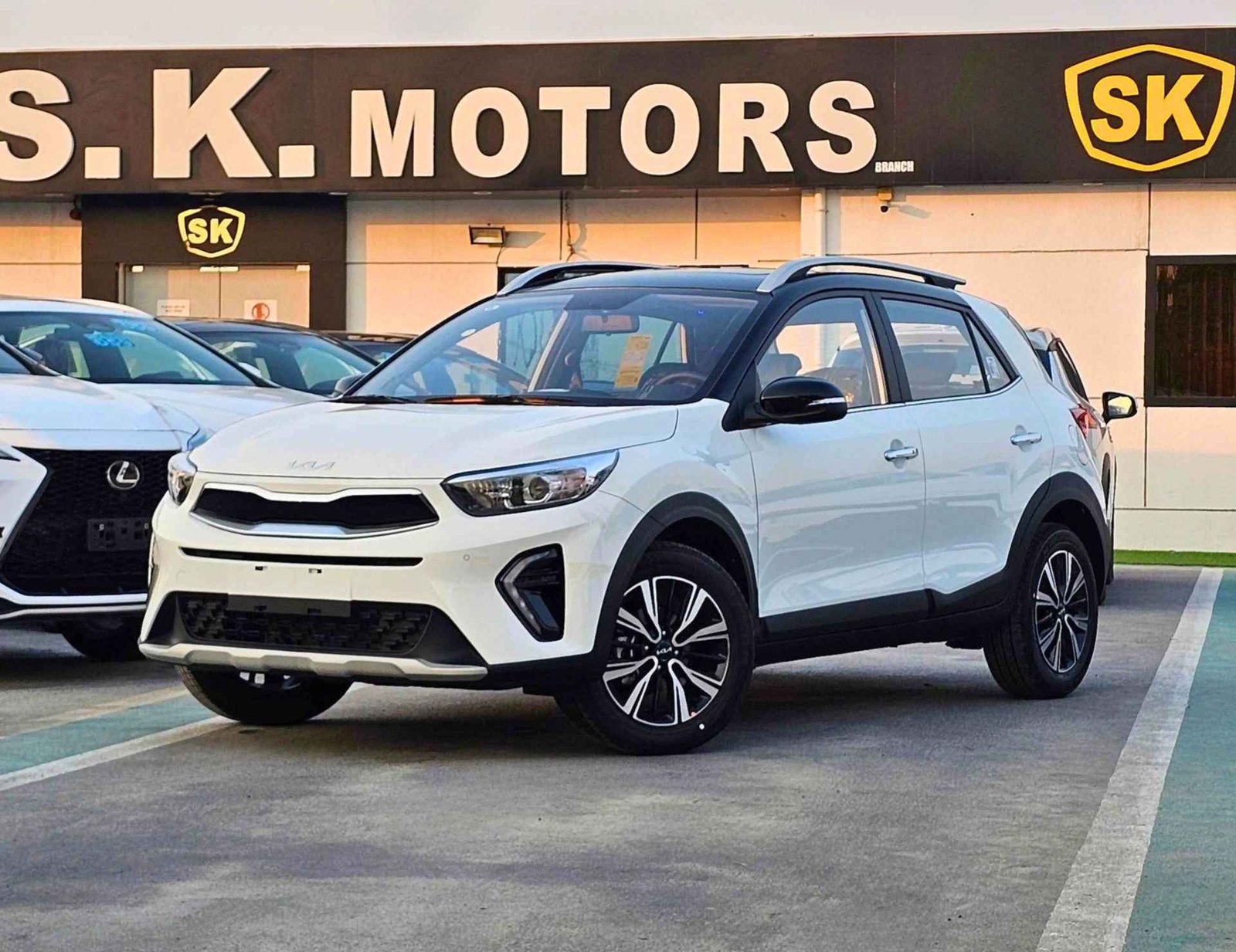 KIA KX1 DUAL TONE 2025 PETROL 1.4L V4 A/T