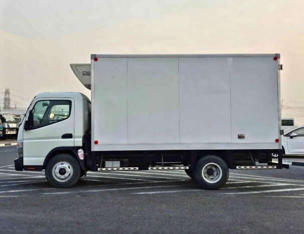 MITSUBISHI FUSO CANTER FREEZER BOX SINGLE CABIN 2022 DIESEL 4.2L V6 M/T