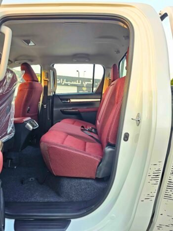 TOYOTA HILUX Image 8