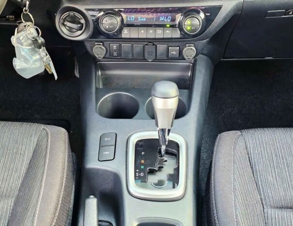 TOYOTA HILUX SR5 WIDE BODY 2025 DIESEL V4 2.4L A/T