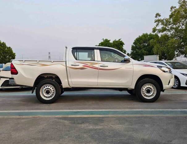 TOYOTA HILUX УЗКИЙ КУЗОВ ДВОЙНАЯ КАБИНА 2025 ДИЗЕЛЬ V4 М/Т