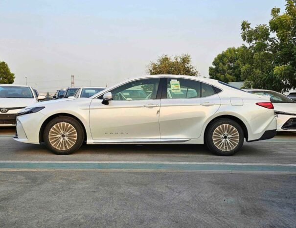 TOYOTA CAMRY LE 2025 PETROL 2.5L V4 A/T