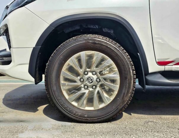 TOYOTA FORTUNER ADVENTURE 2025 PETROL V6 4.0L A/T