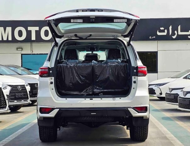 TOYOTA FORTUNER ADVENTURE 2025 PETROL V6 4.0L A/T