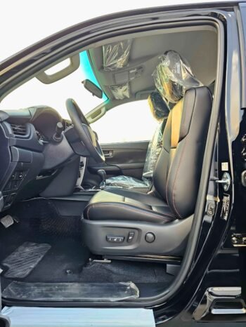 TOYOTA FORTUNER Image 7