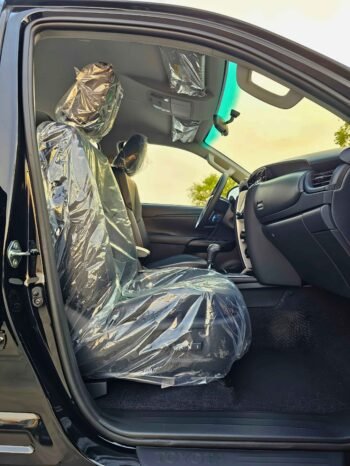 TOYOTA FORTUNER Image 6