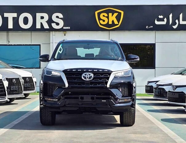 TOYOTA FORTUNER SR5 2025 БЕНЗИНОВЫЙ V4 2.7L A/T